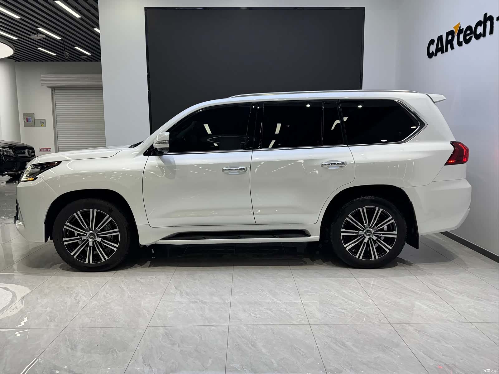 Lexus LX, 2022 7
