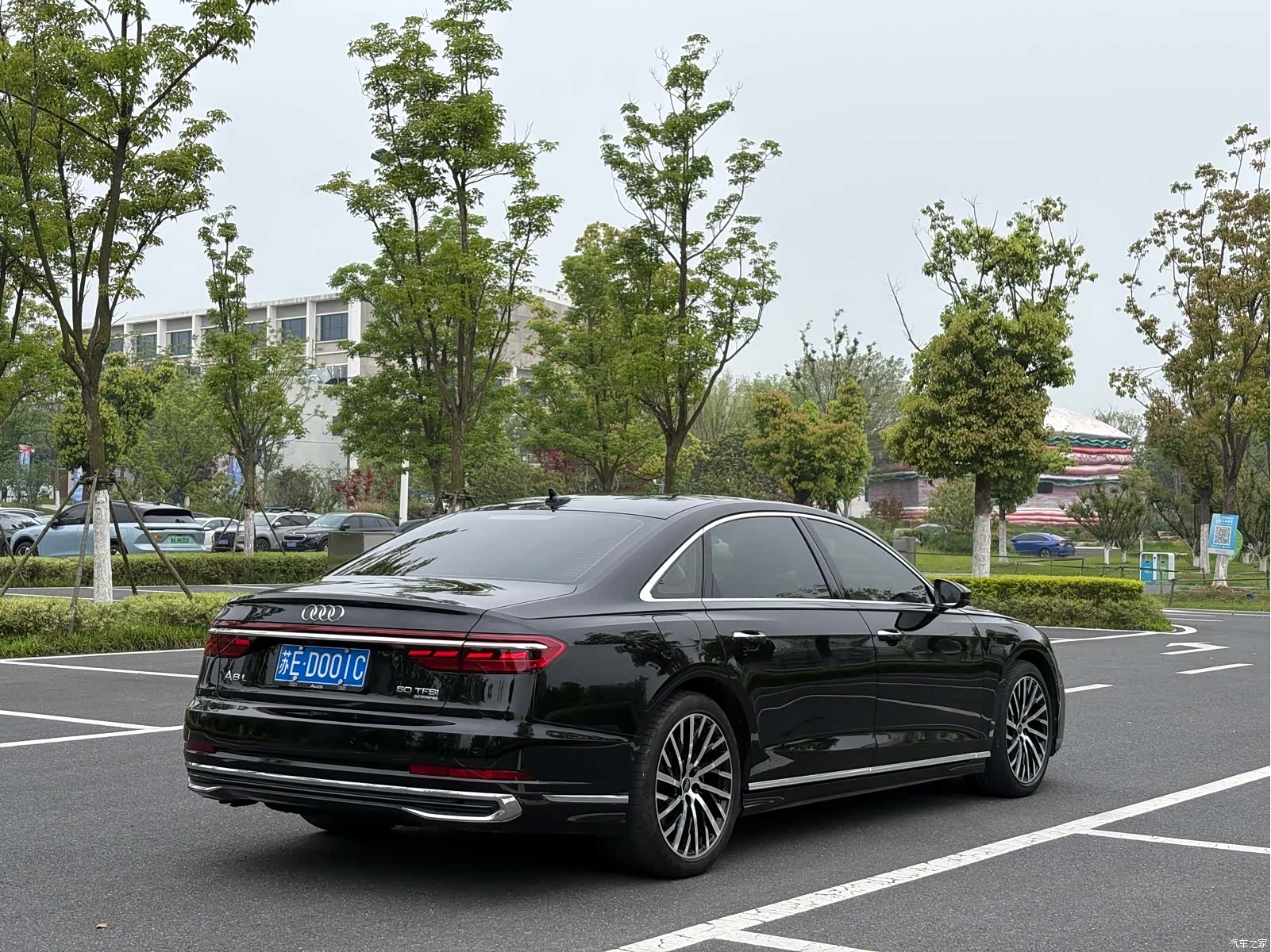 Audi A8L, 2023 4