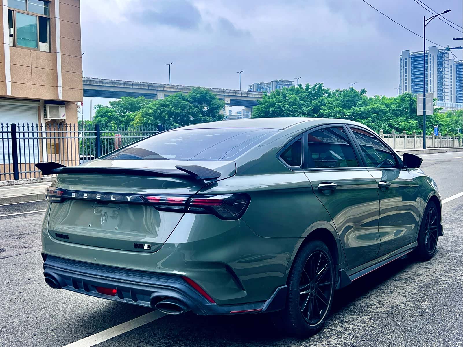 Geely Binray, 2022 7