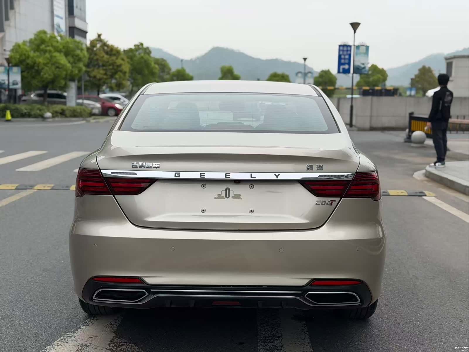 Geely Binray, 2020 12
