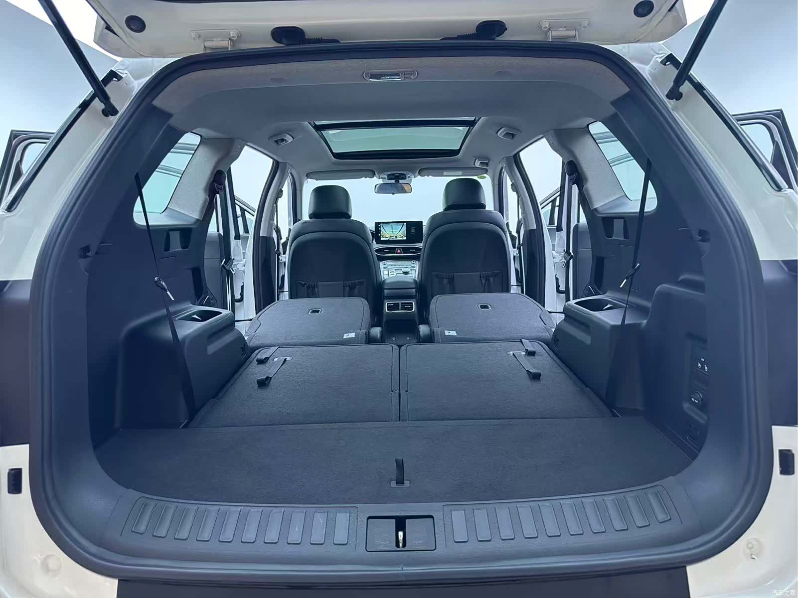 Hyundai Santa Fe, 2023 30