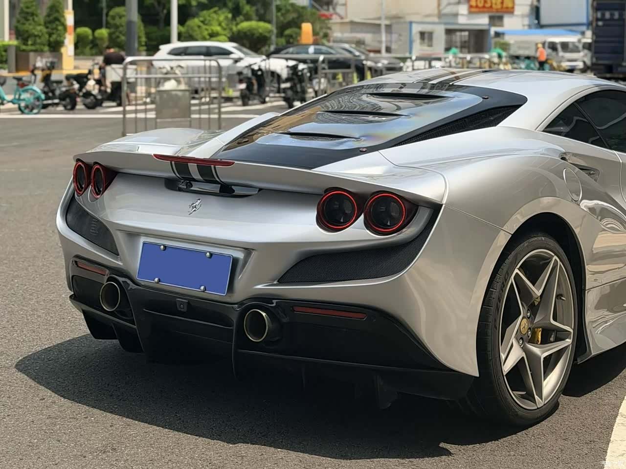 Ferrari F8, 2020 6