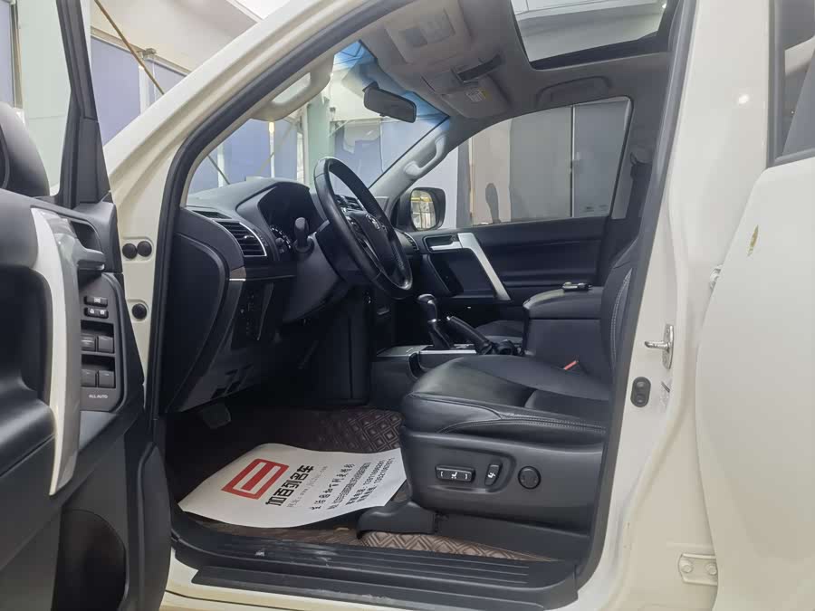 Toyota Prado 2020, фото 11