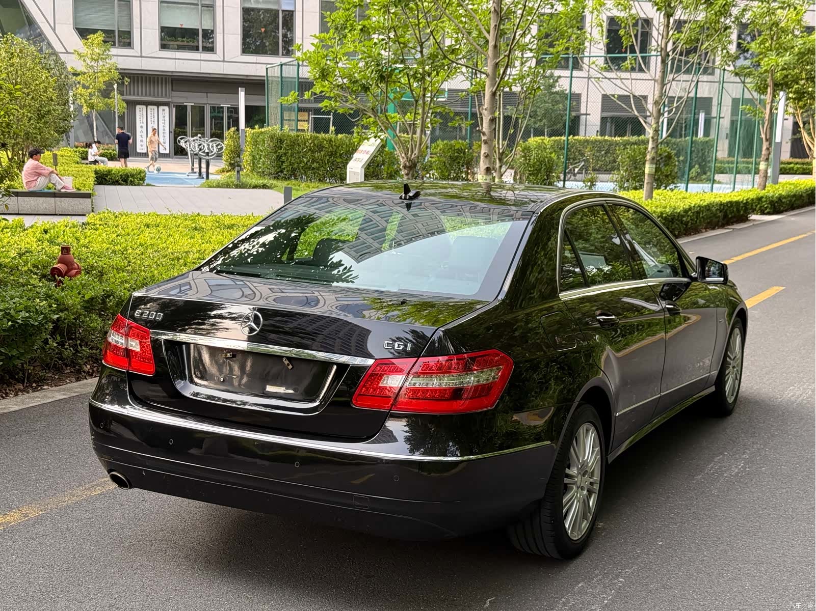 Mercedes-Benz E-Class, 2010 4