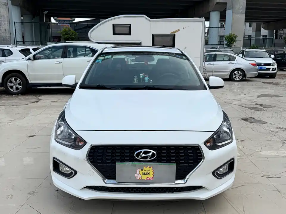 Hyundai Rena