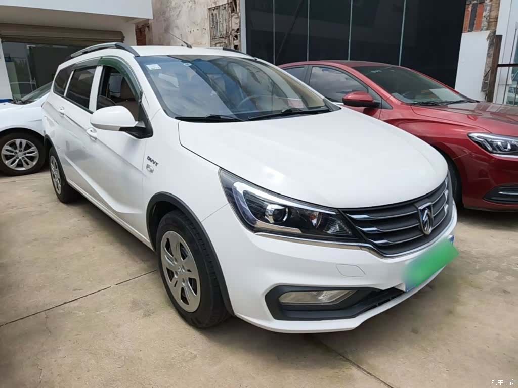 Wuling 310W, 2021 4