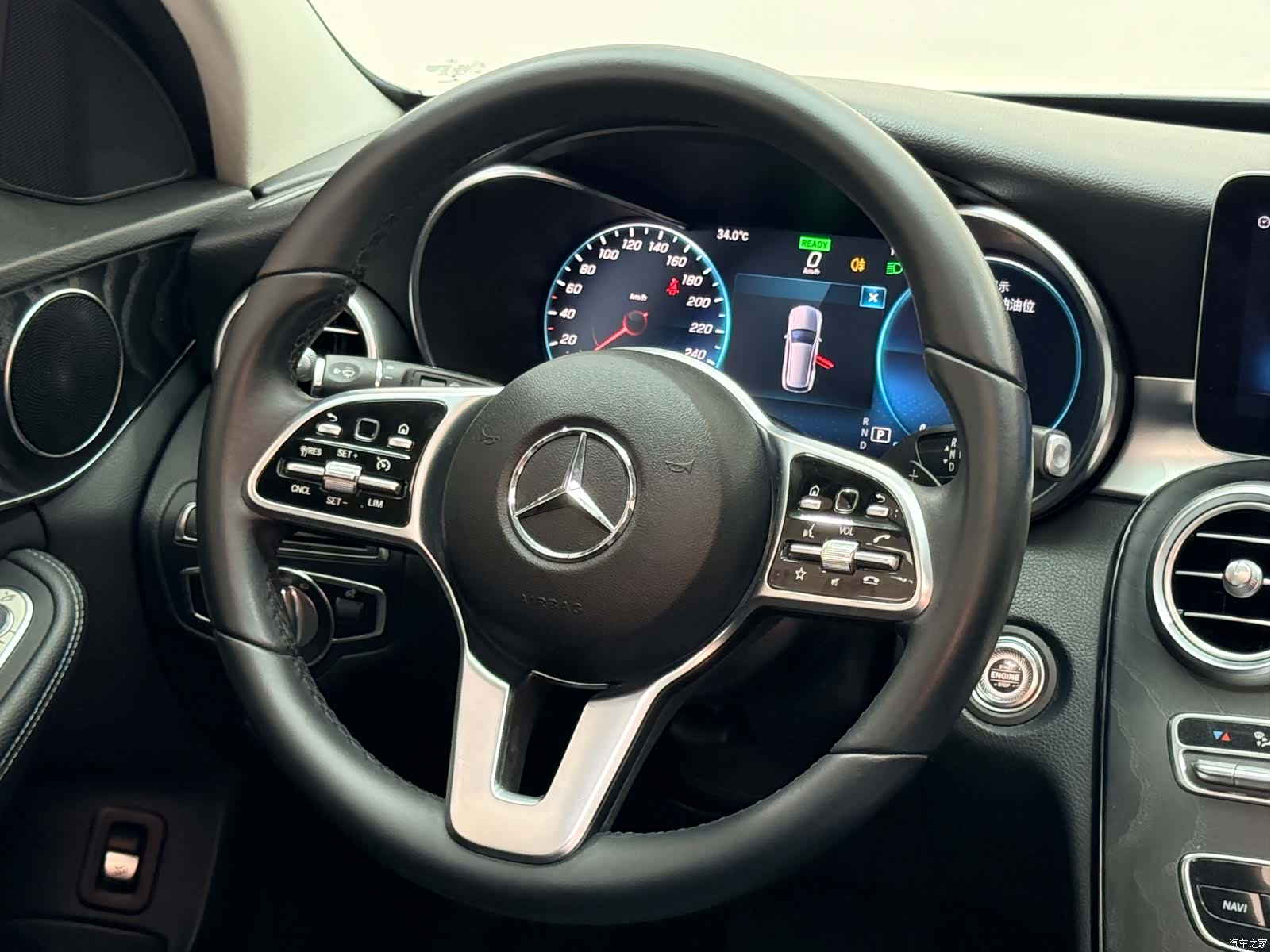 Mercedes-Benz C-Class, 2019 16