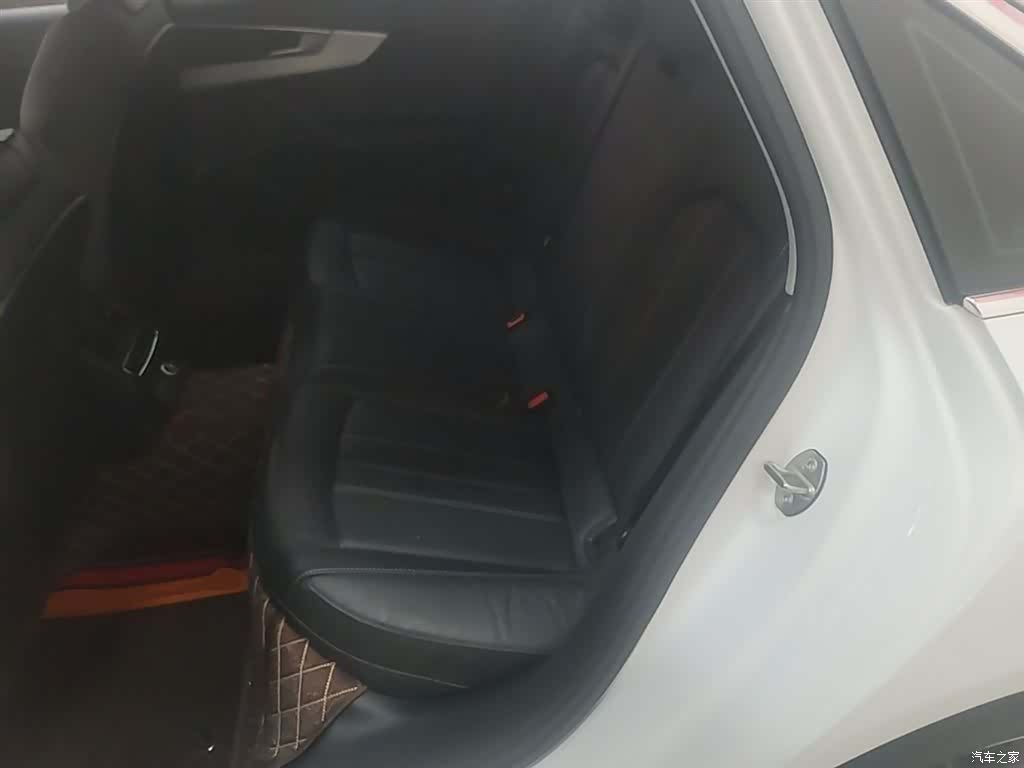 Audi A4L, 2021 17