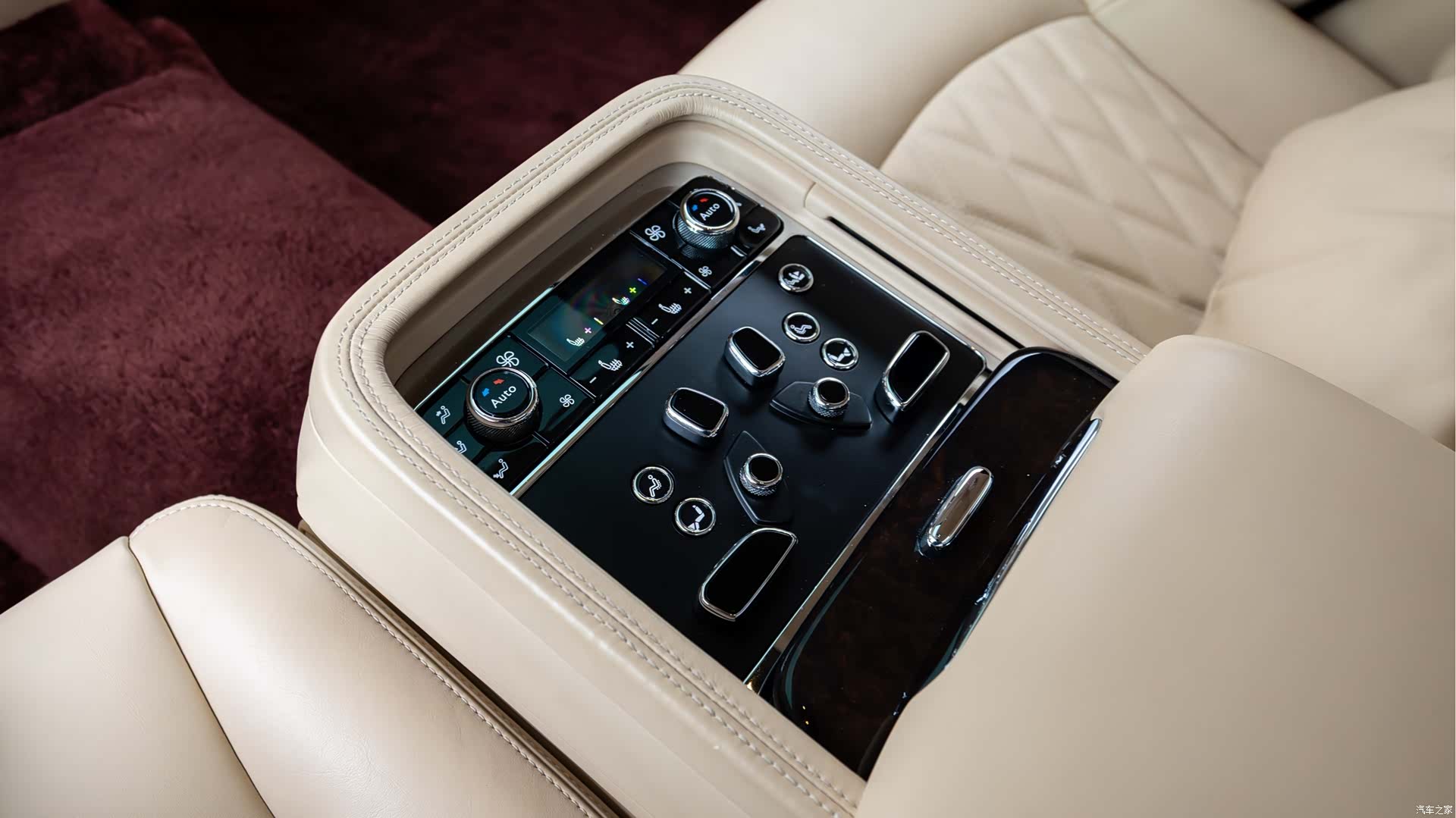 Bentley Mulsanne, 2018 13