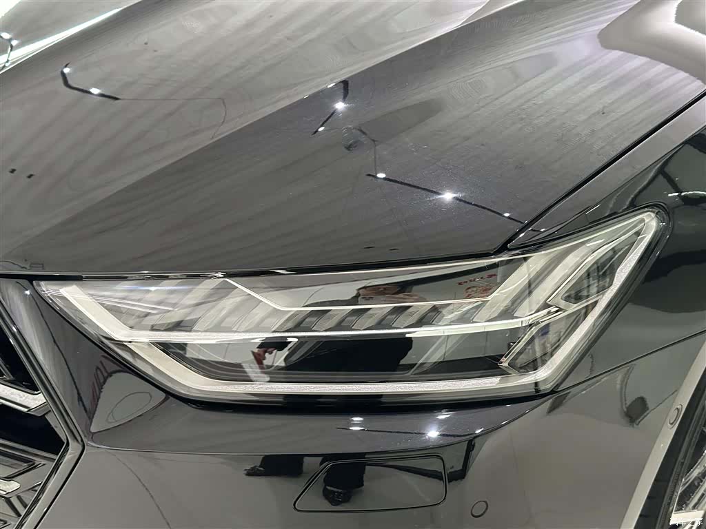 Audi A7L, 2024 4