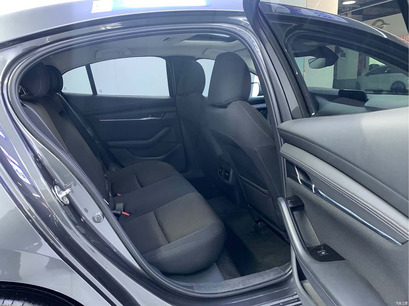 Mazda Mazda3, 2022 15