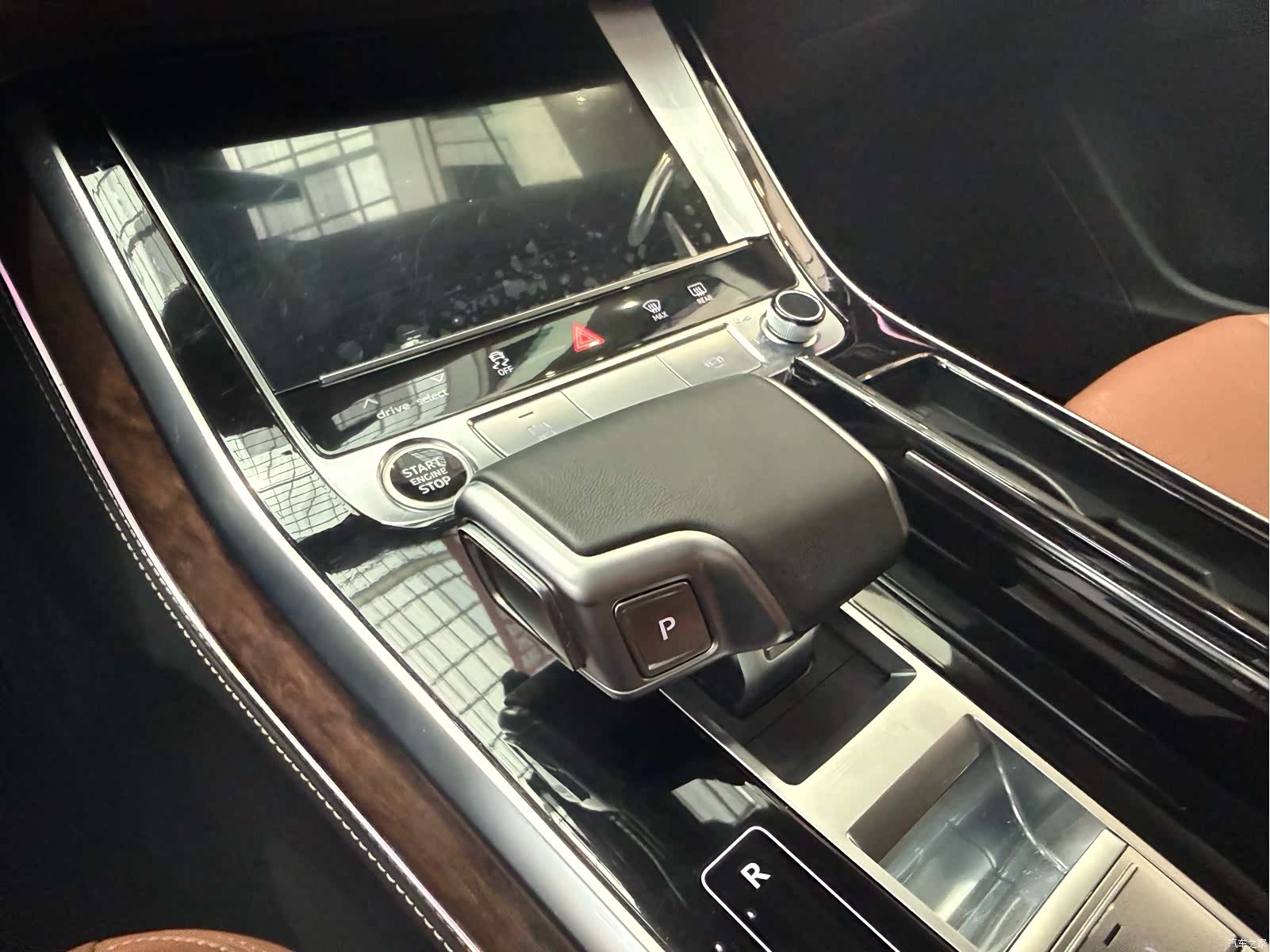 Audi Q7, 2025 13