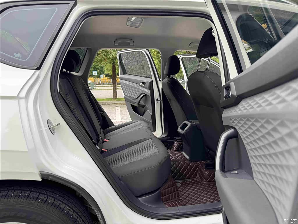 Volkswagen Tharu, 2022 18