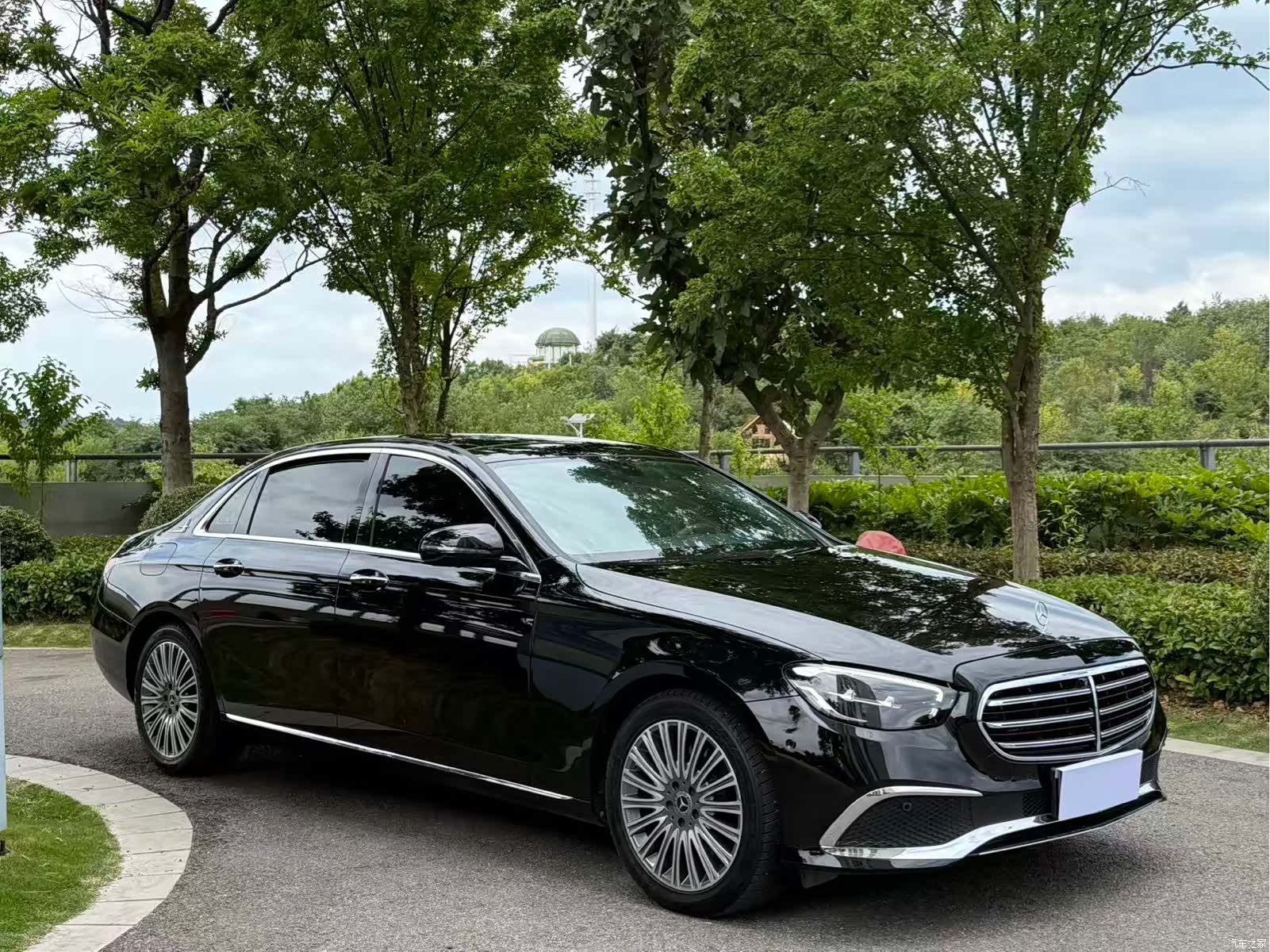 Mercedes-Benz E-Class, 2021 3