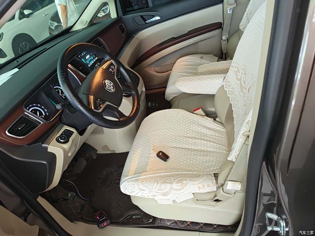 Buick GL8, 2019 15