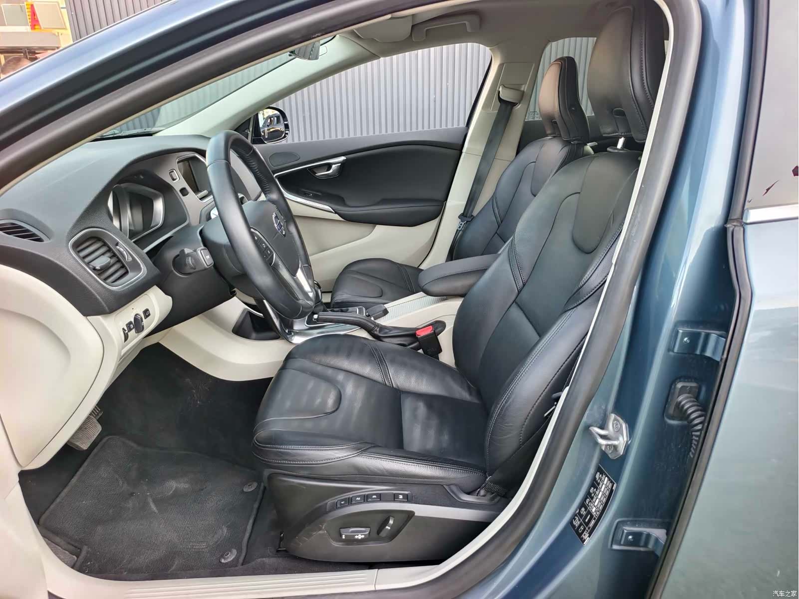 Volvo V40, 2013 10
