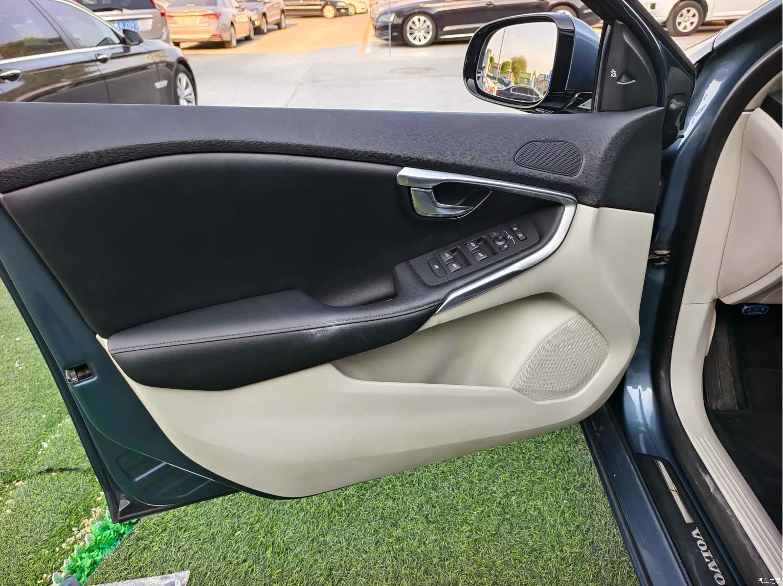 Volvo V40, 2013 6