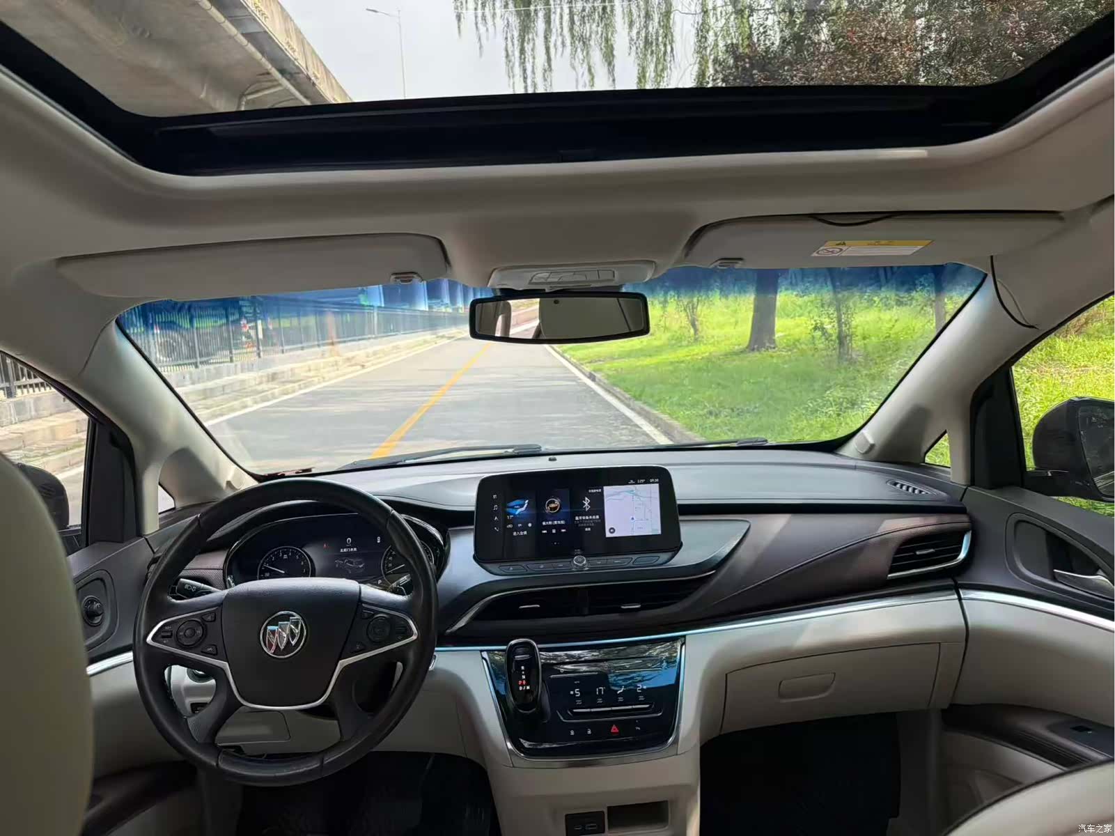 Buick GL8, 2021 9