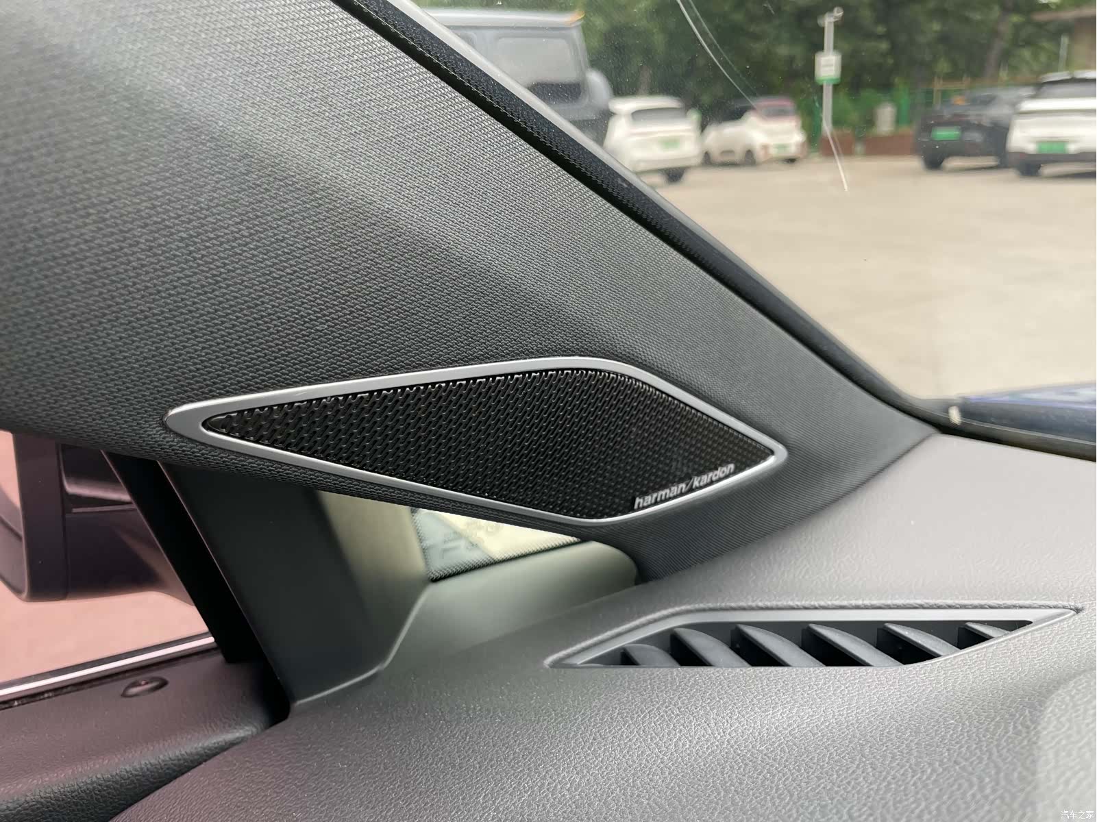 Volkswagen Golf, 2023 12
