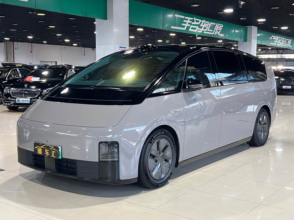 Li Auto MEGA
