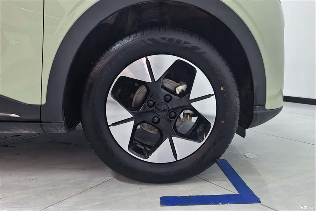 Geely Xingyuan, 2025 6