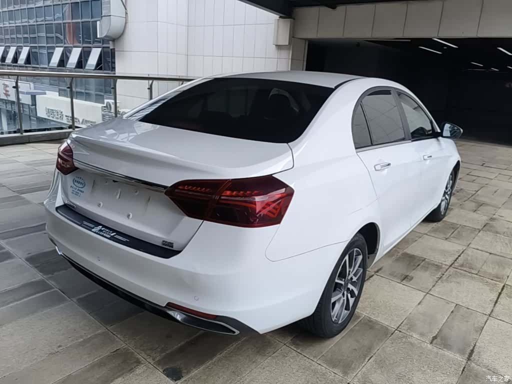 Geely Emgrand, 2020 7