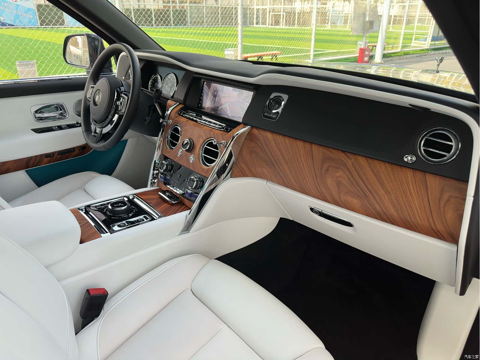 Rolls-Royce Cullinan, 2019 14