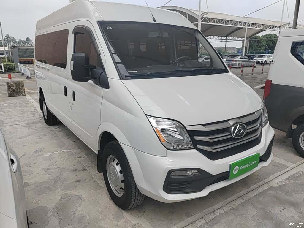 Maxus V80, 2025 4
