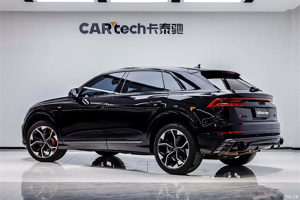 Audi Q8, 2023 3