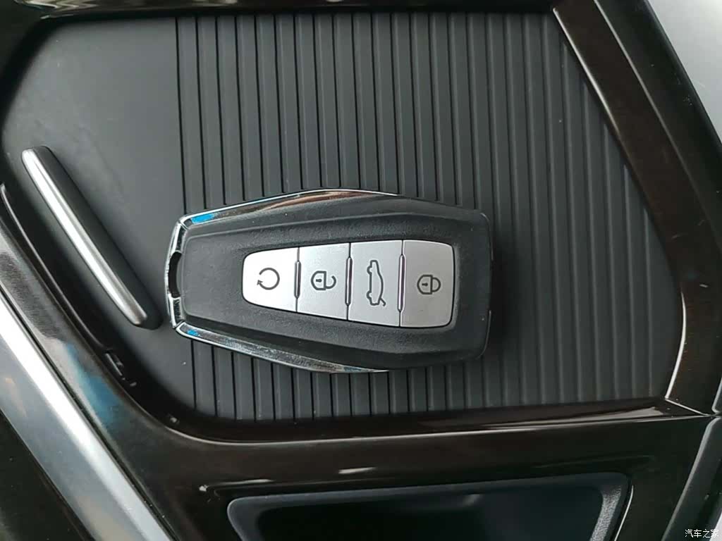 Geely Jiaji, 2022 17