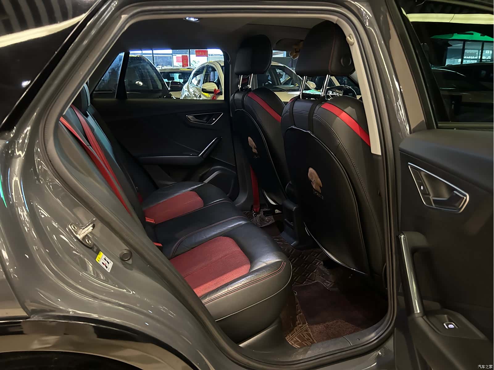 Audi Q2L, 2021 9