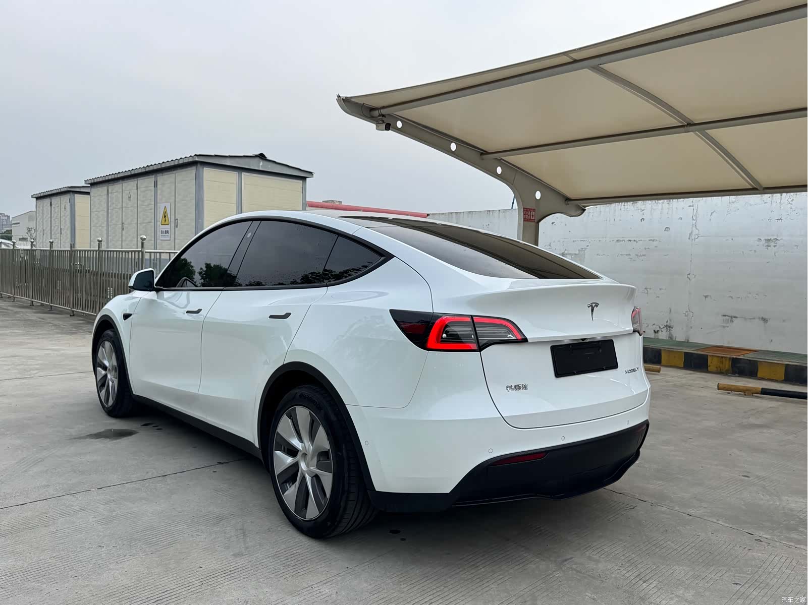 Tesla Model Y, 2022 6
