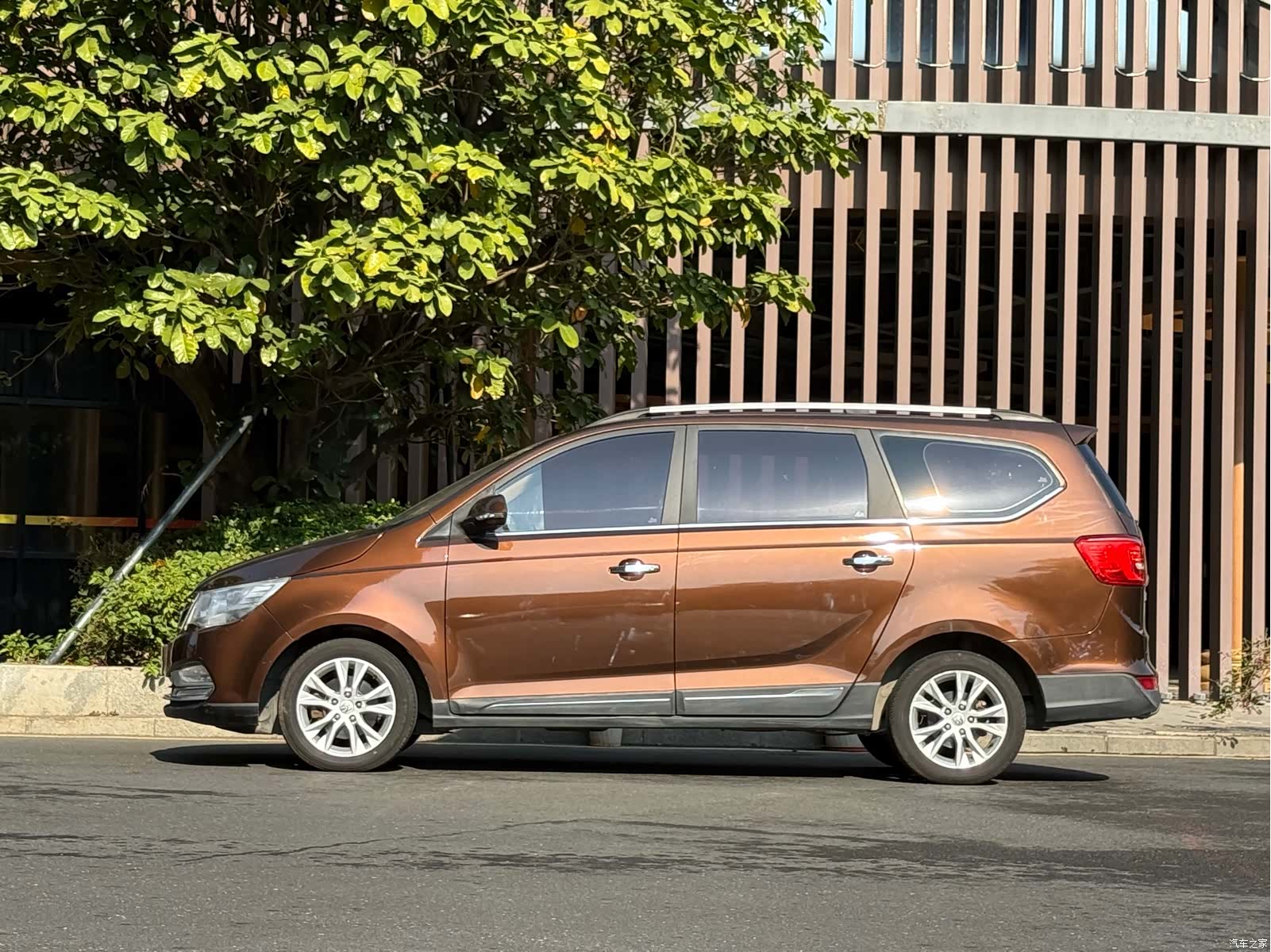 Wuling 730, 2018 10