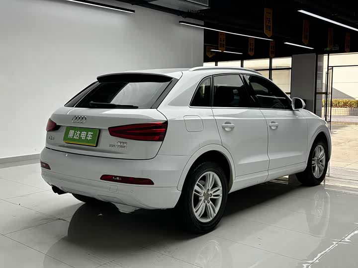 Audi Q3 2015 35 TFSI Комфорт