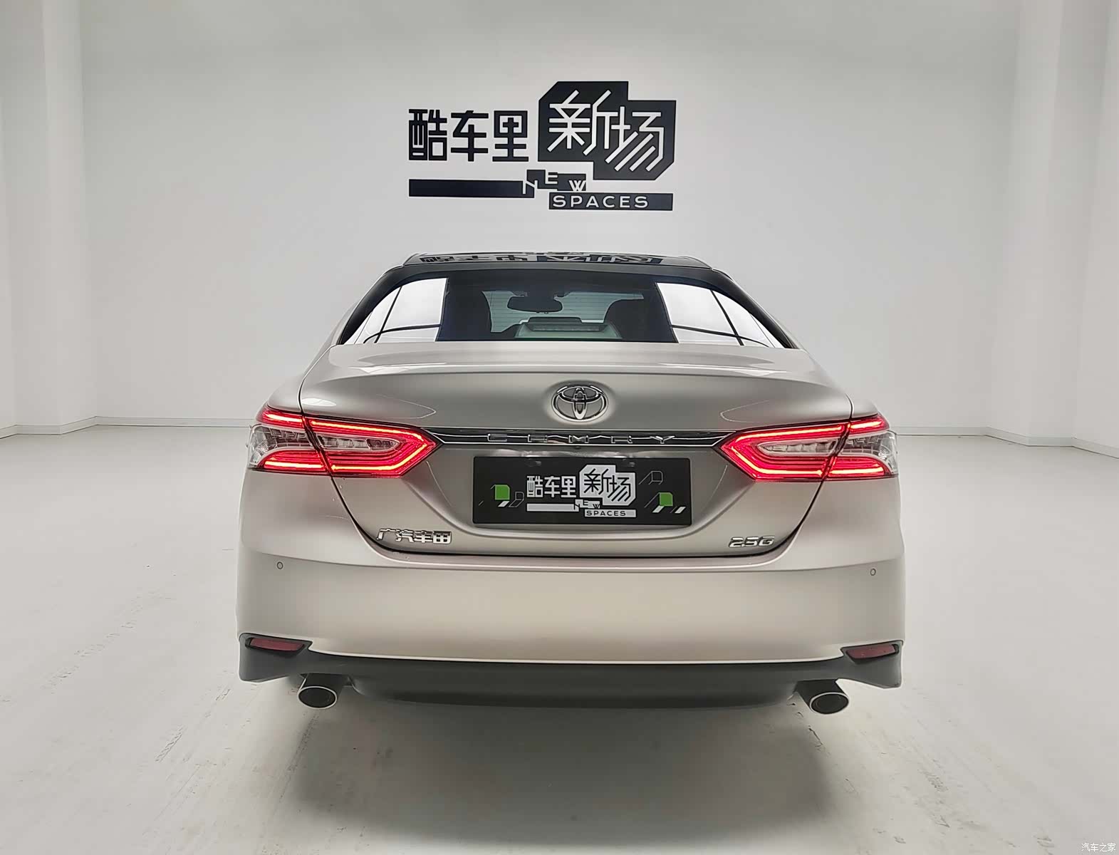 Toyota Camry, 2020 все фото