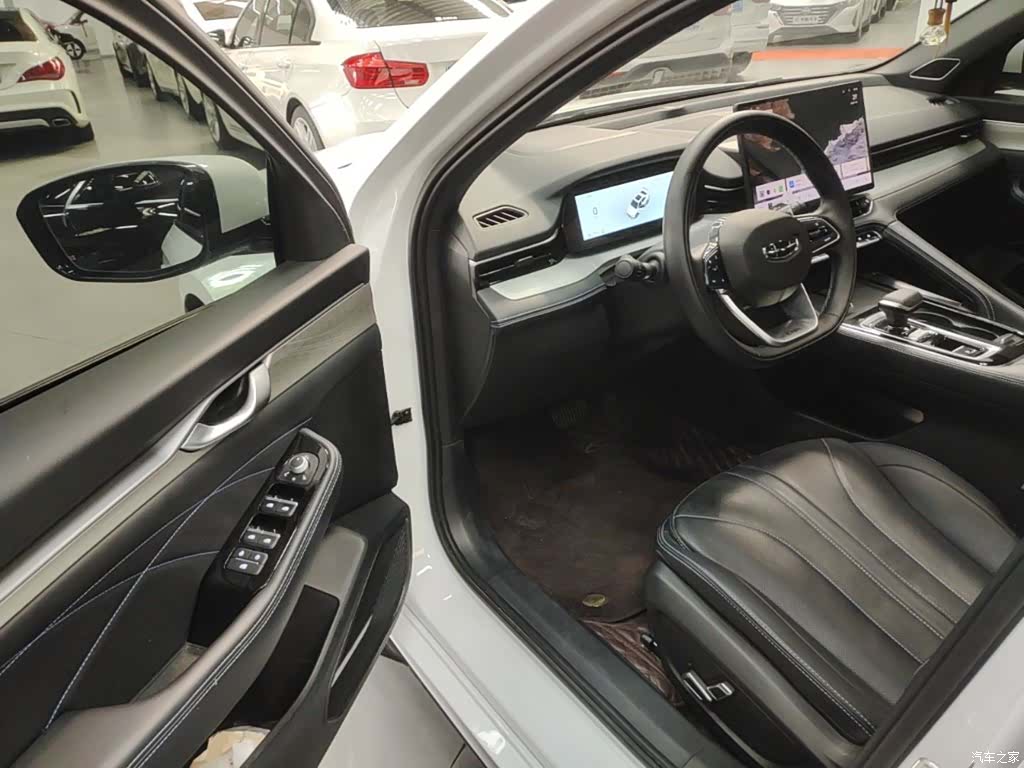 Geely Preface, 2026 16