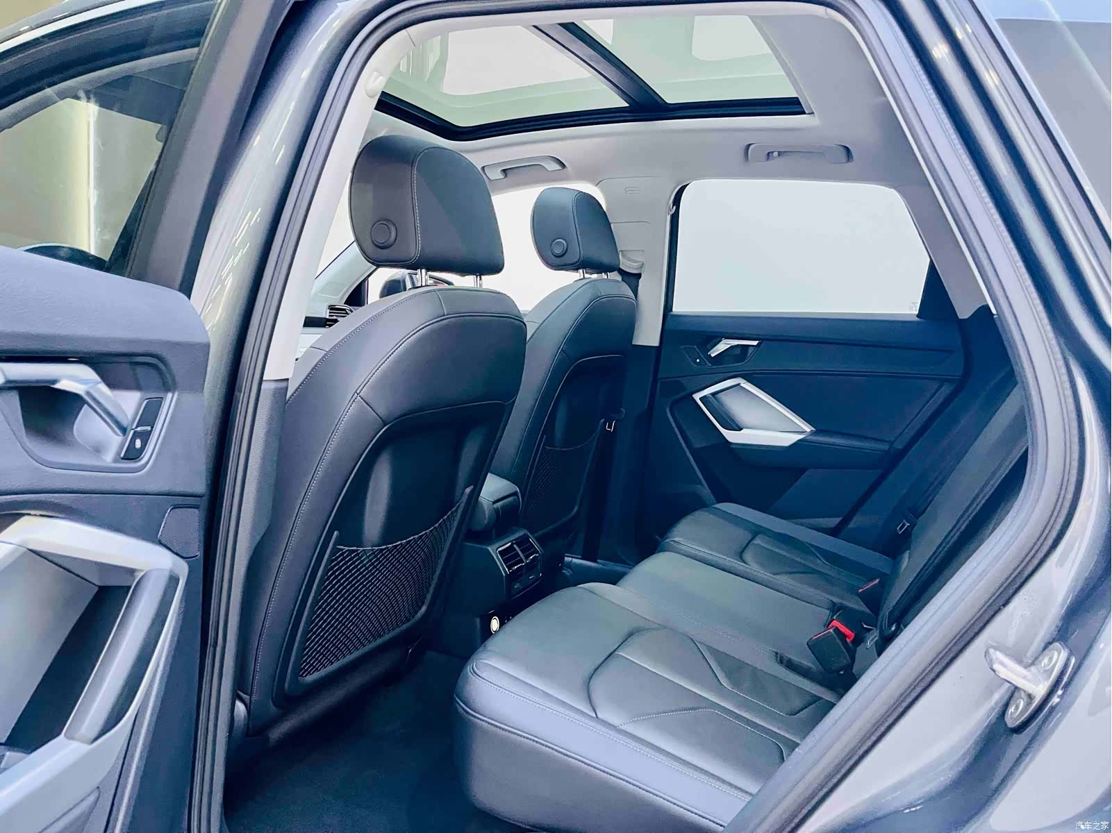 Audi Q3, 2021 8