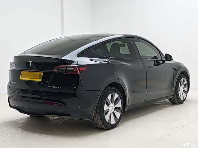 Tesla Model Y, 2023 12