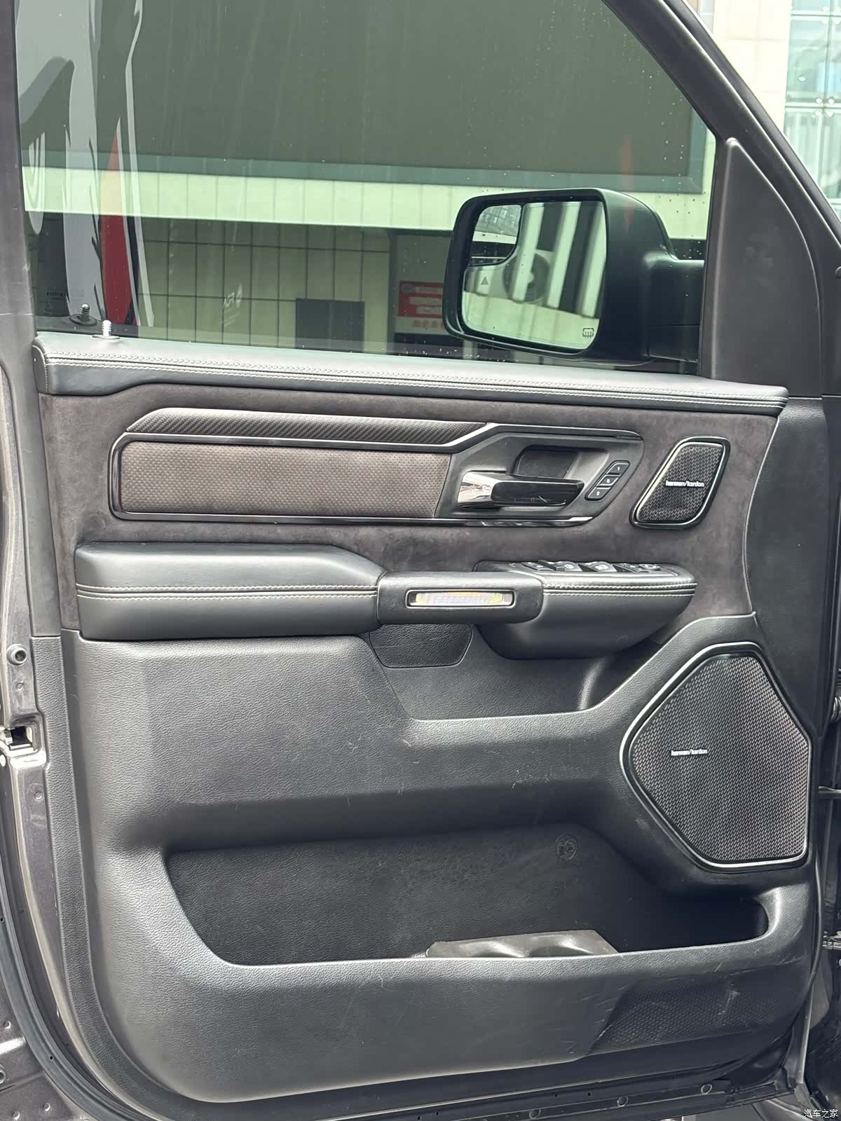 RAM Trucks, 2022 10