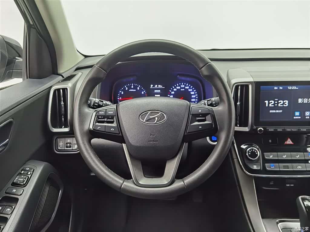 Hyundai ix35, 2019 11