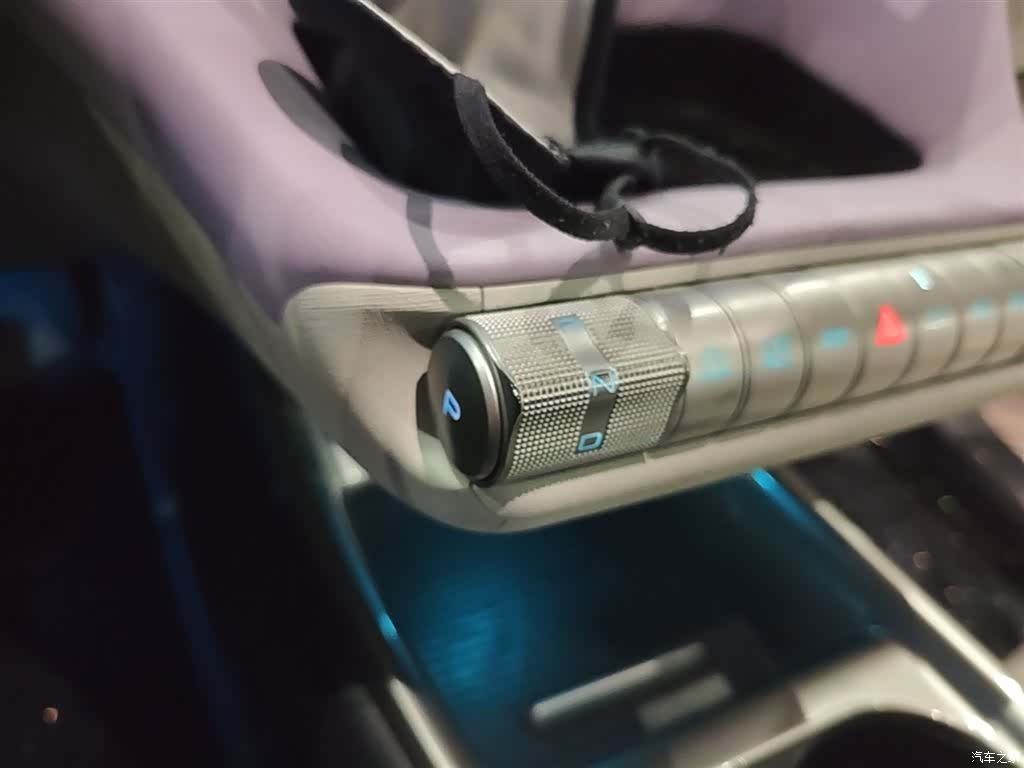 BYD Dolphin, 2022 14