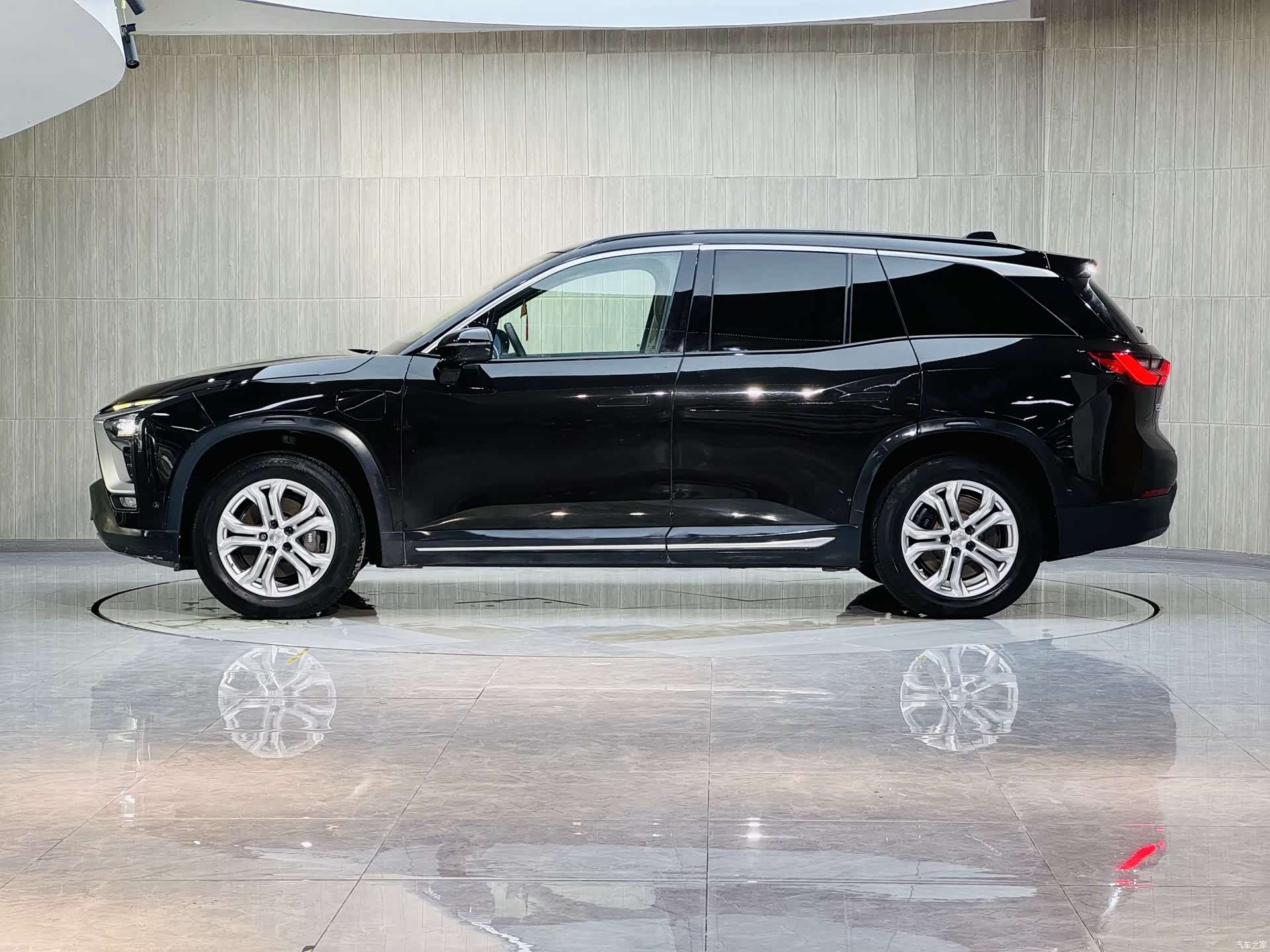 NIO ES8, 2019 3