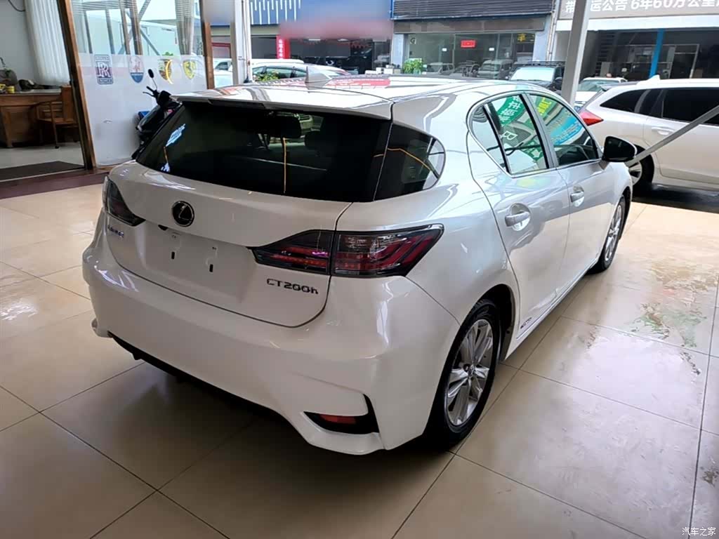 Lexus CT, 2015 7