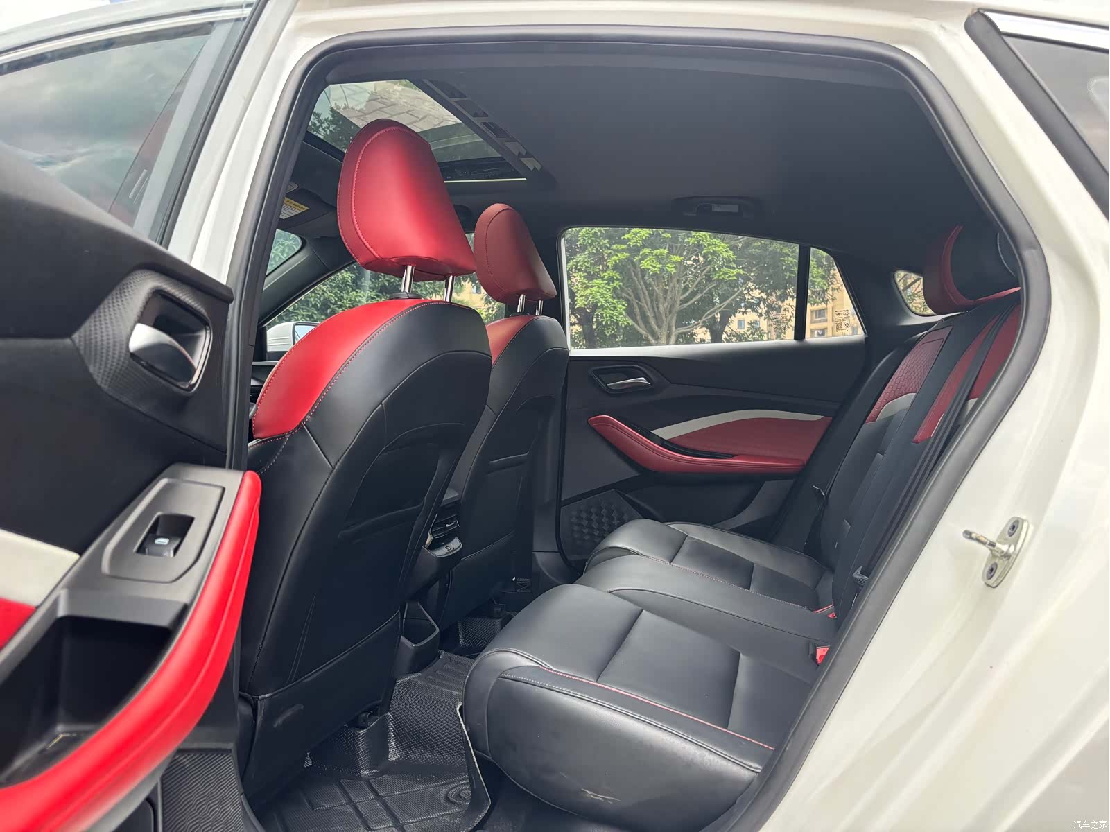 MG MG5, 2021 15
