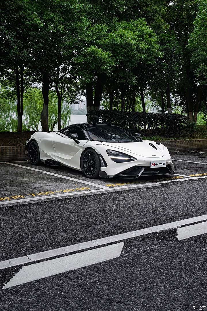 McLaren 720S, 2019 6