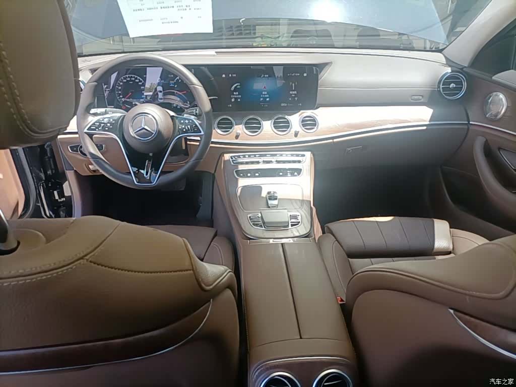 Mercedes-Benz E-Class, 2023 10