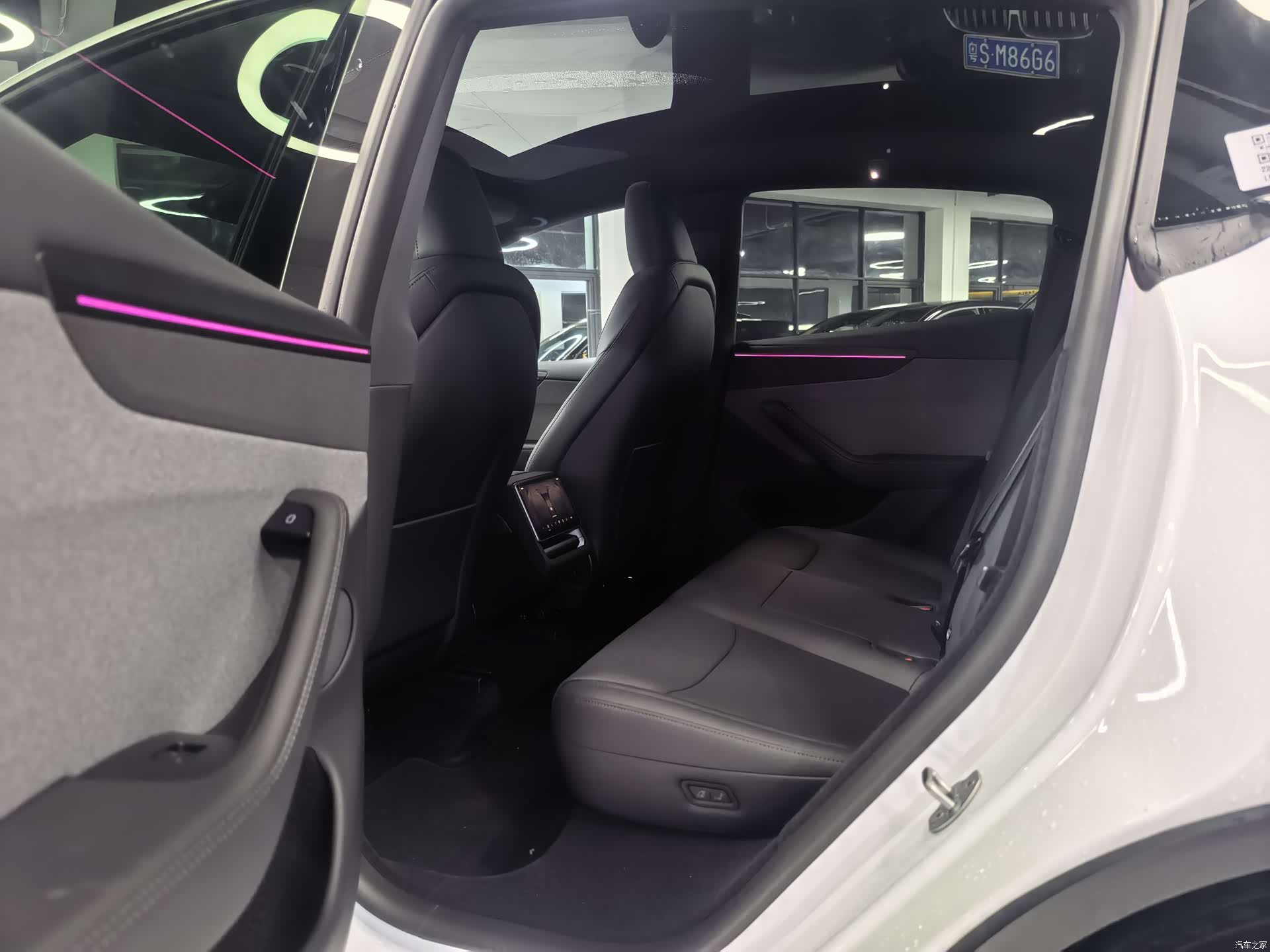Tesla Model Y, 2026 9