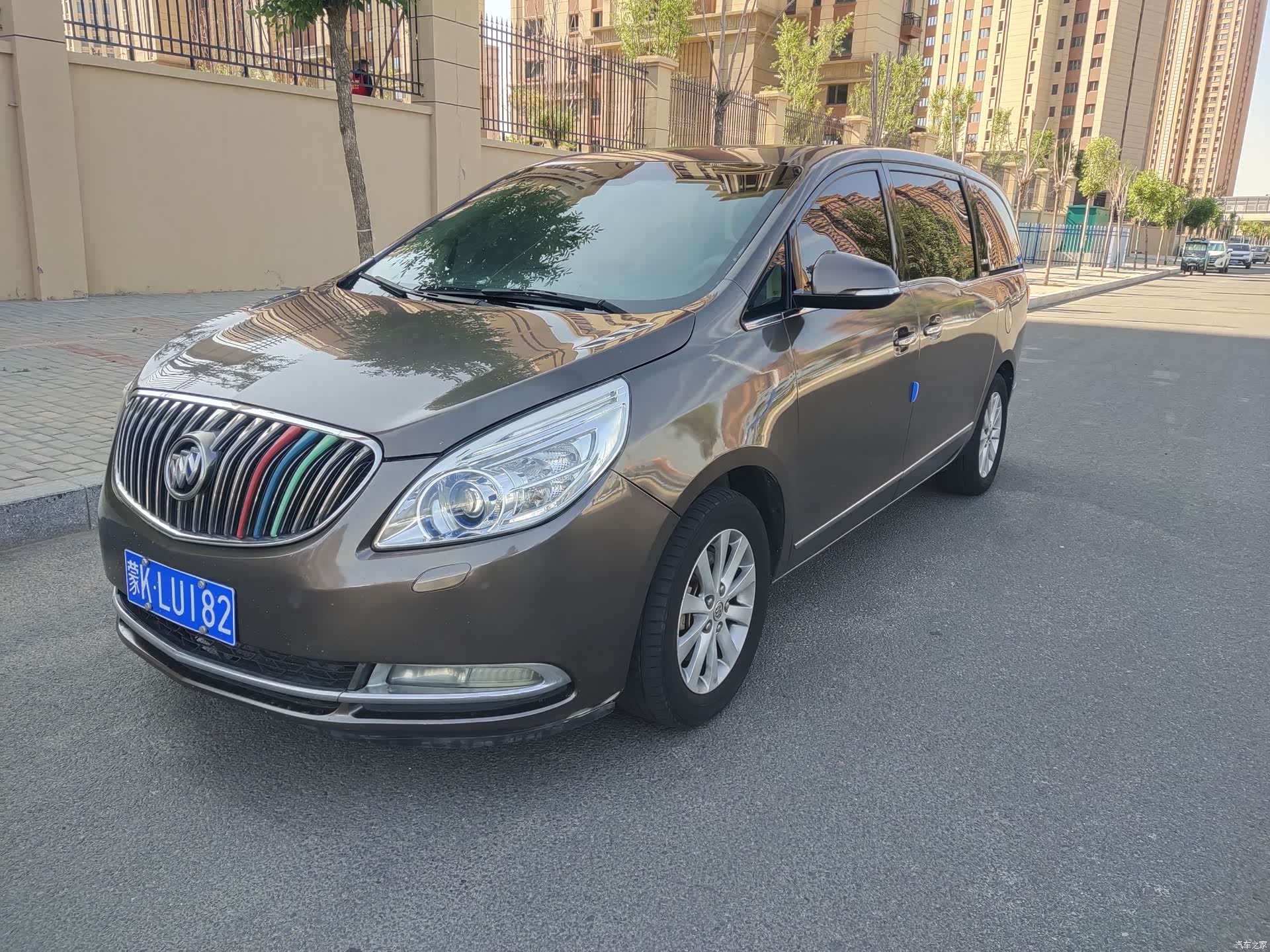 Buick GL8, 2015 1