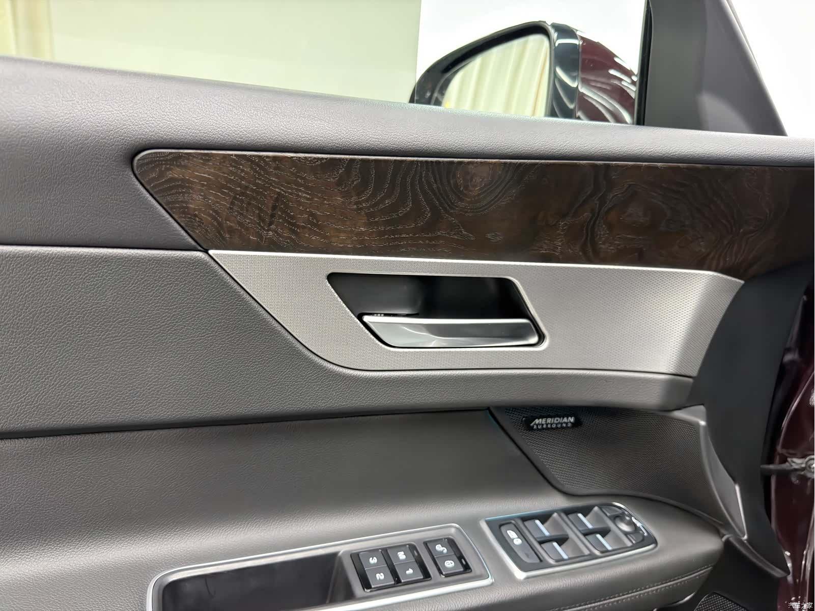 Land Rover XFL, 2018 4