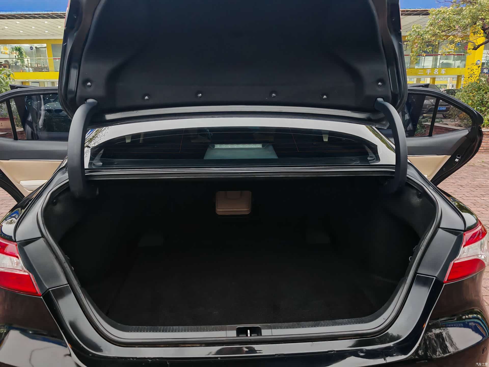 Toyota Camry, 2018 12